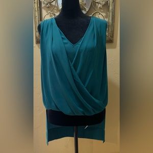 BCBGMaxAzria Jewel Green V-Neck Blouse Size XS